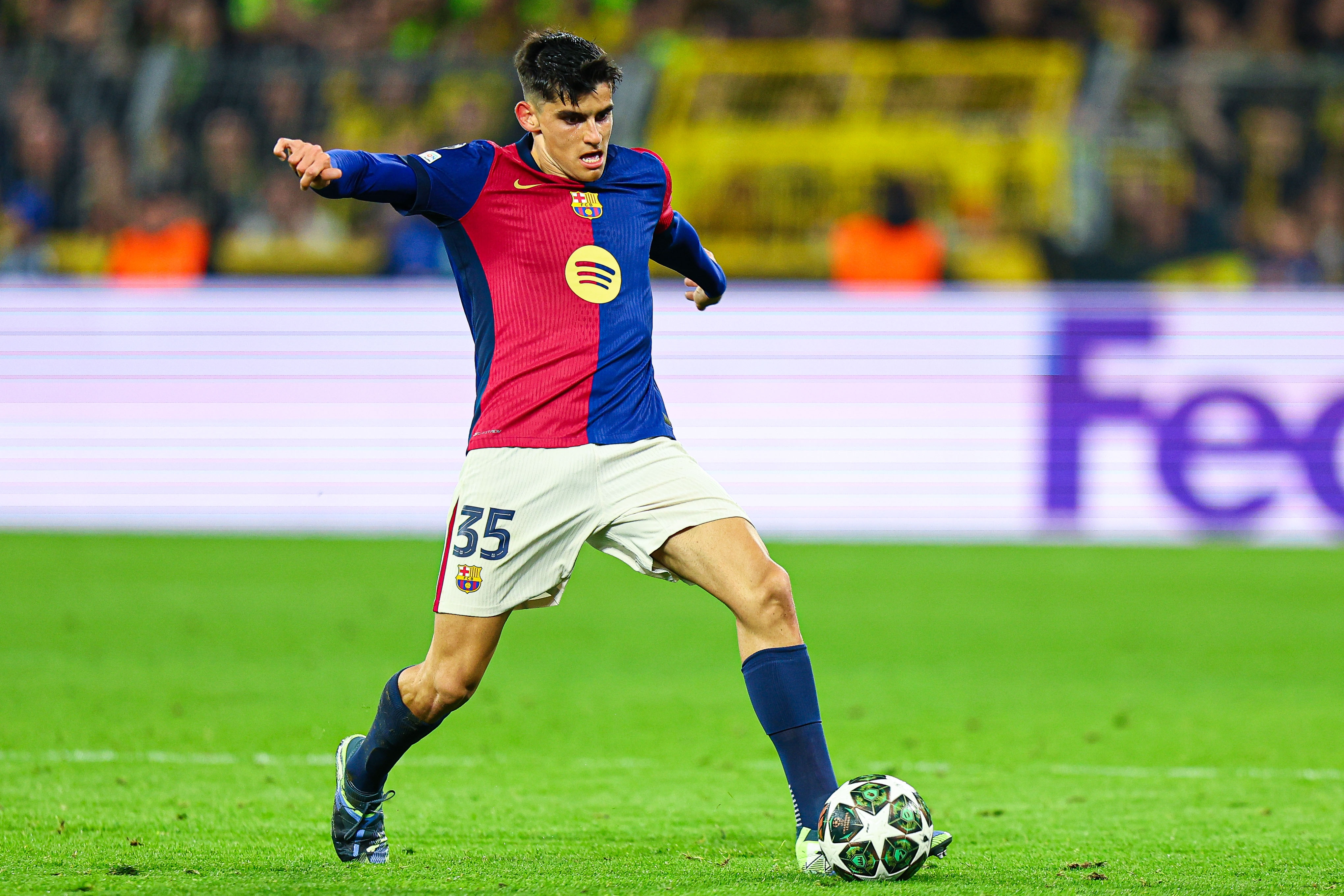 九游体育怎么注册-马卡：巴萨优先考虑注册什琴斯尼与杰拉德-马丁